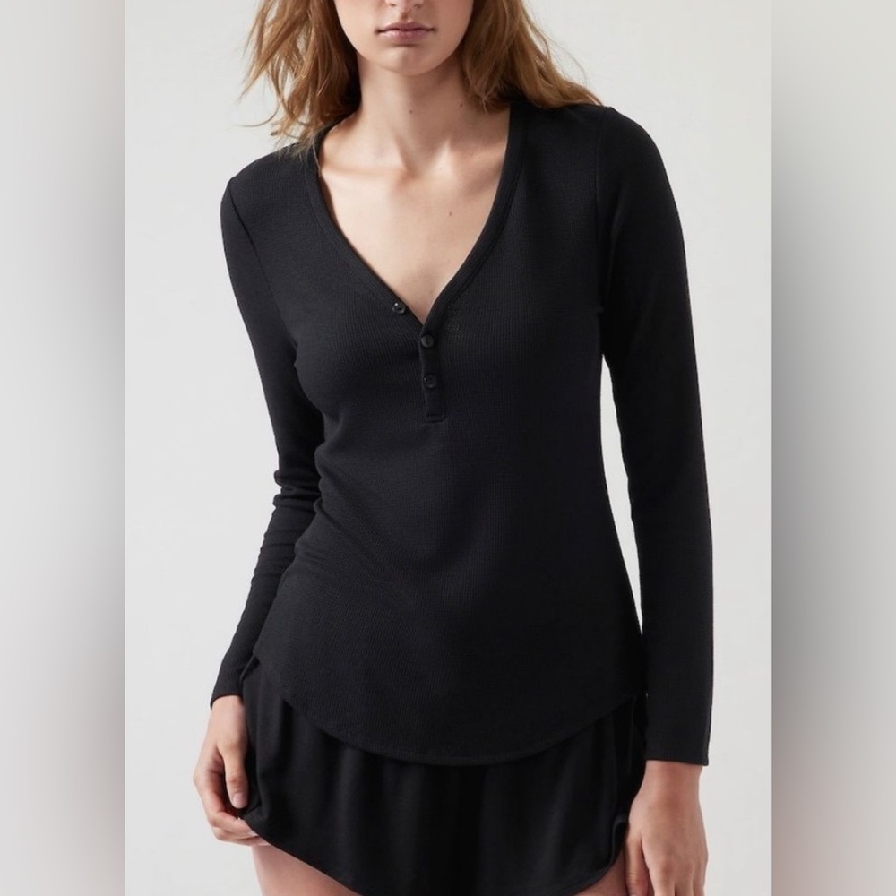 NWOT Athleta Wind Down Long Sleeve V-Neck Pajama Sleep Top Womens Small